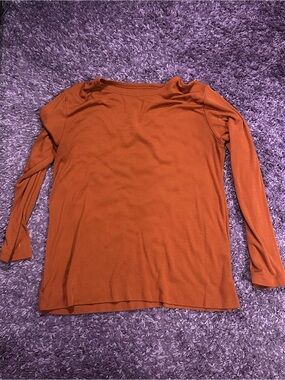 Women’s Long Sleeve Crewneck Top in Rust Orange